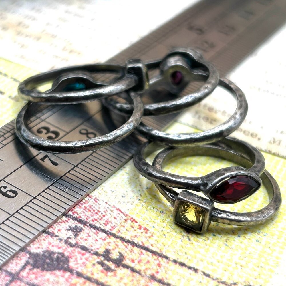 Bundle Lot of 6 Hammered Stacking Silver Gun Metal Crystal Colorful Stone Rings - Picture 4 of 9